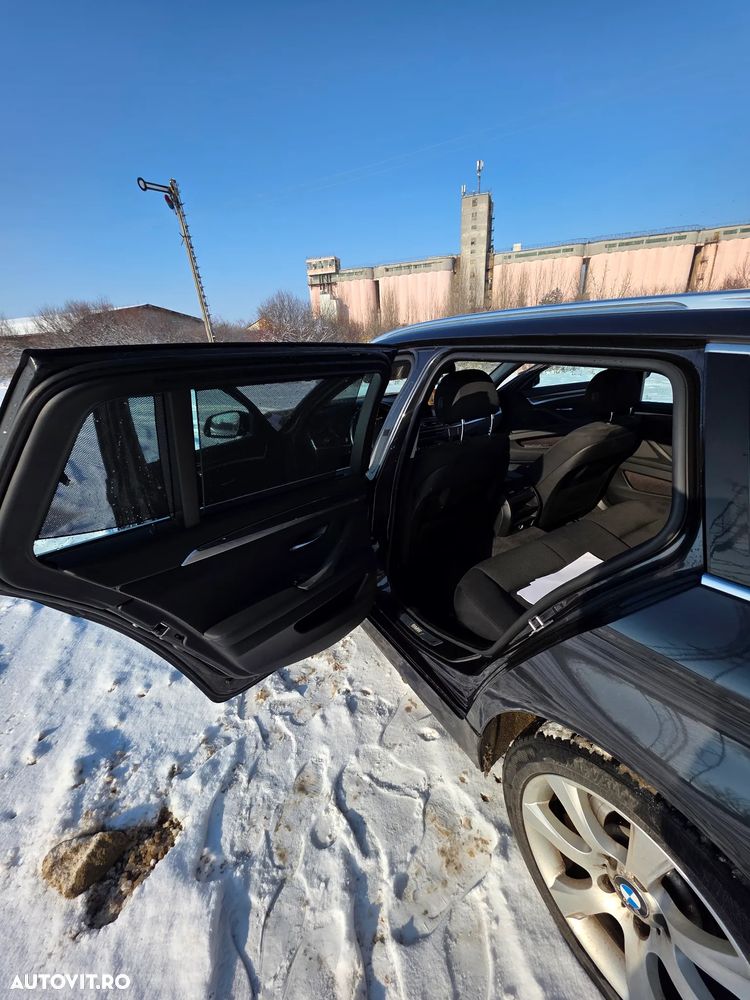 BMW Seria 5 525d xDrive - 7