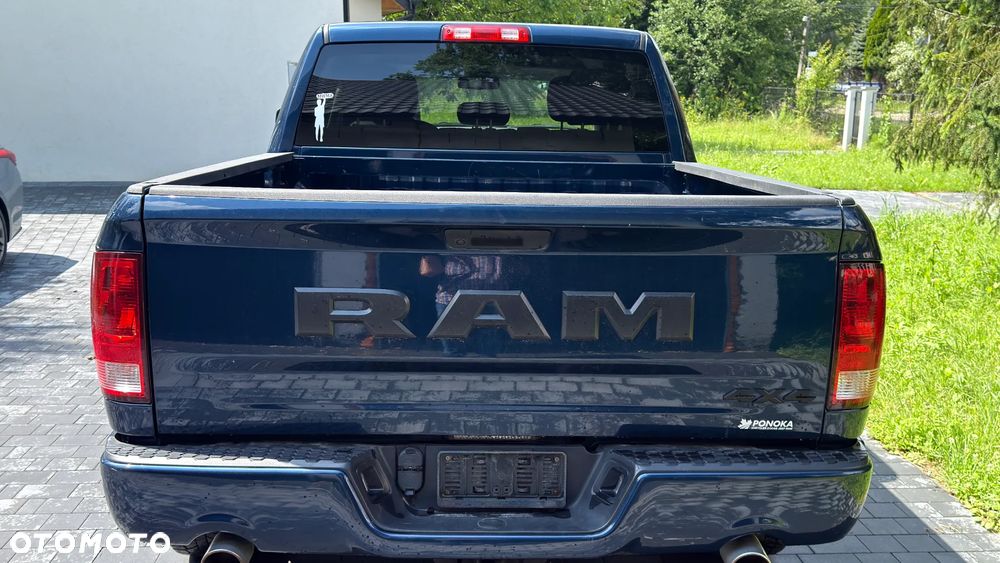 Dodge RAM - 8