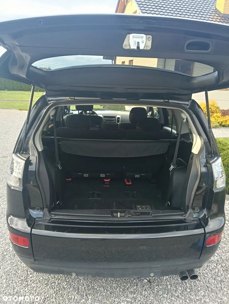 Mitsubishi Outlander 2.0 DID Instyle - 18