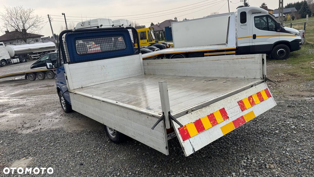 Mercedes-Benz Sprinter - 12