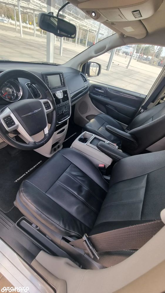 Chrysler Town & Country 3.6 Touring - 3
