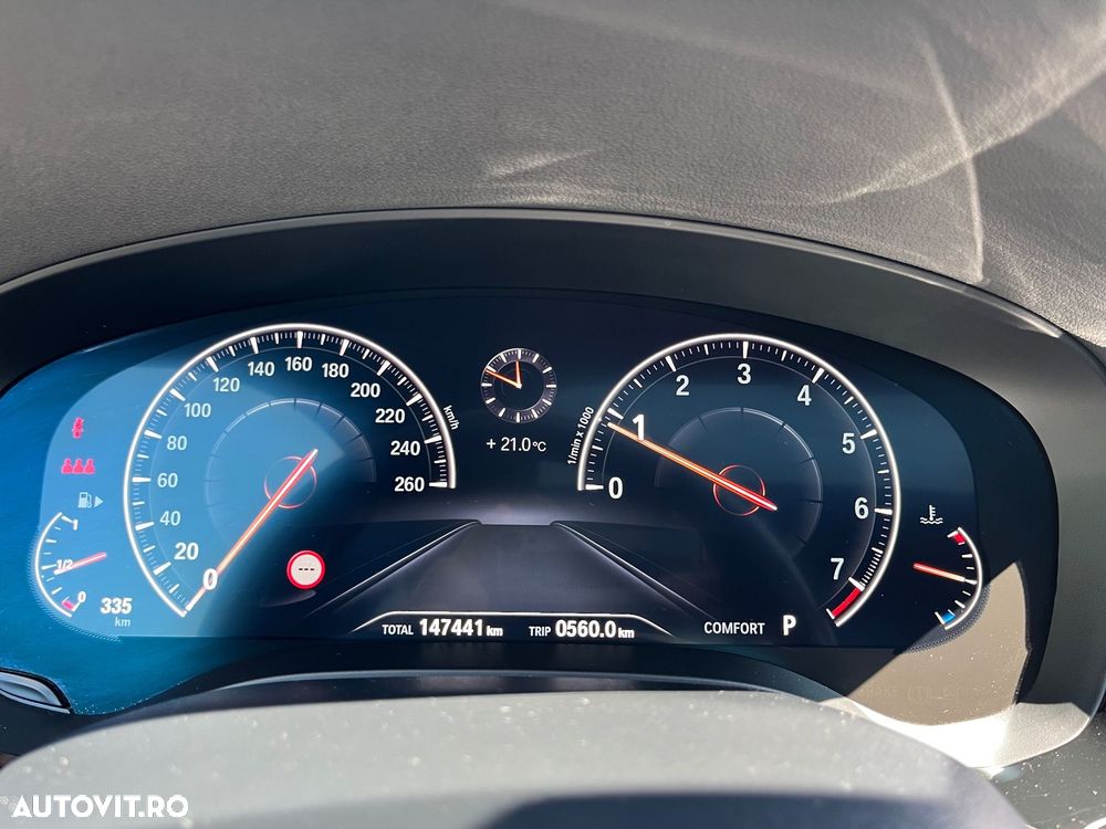 BMW Seria 5 530i xDrive AT - 36
