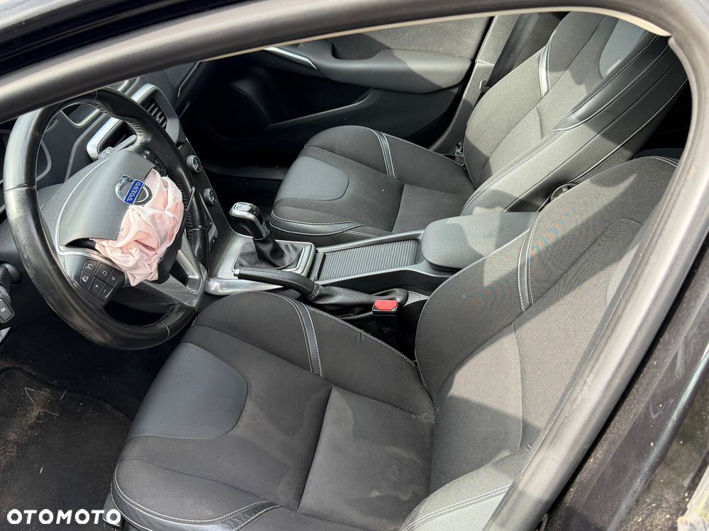 Volvo V40 - 15