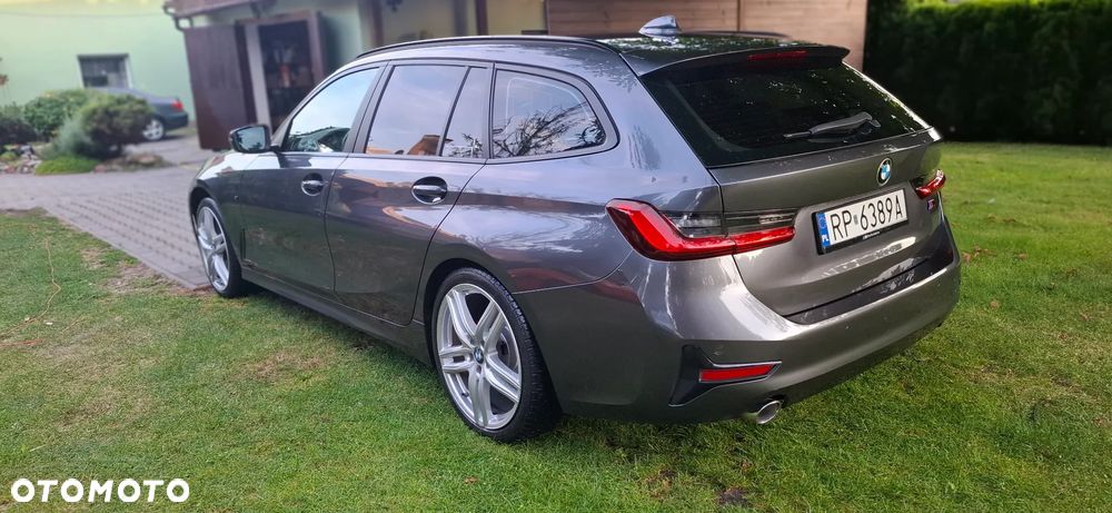 BMW Seria 3 318d Sport Line - 28
