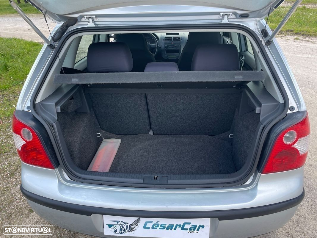 VW Polo 1.2 Confortline - 12