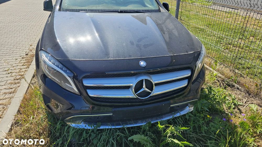 Mercedes-Benz GLA - 22