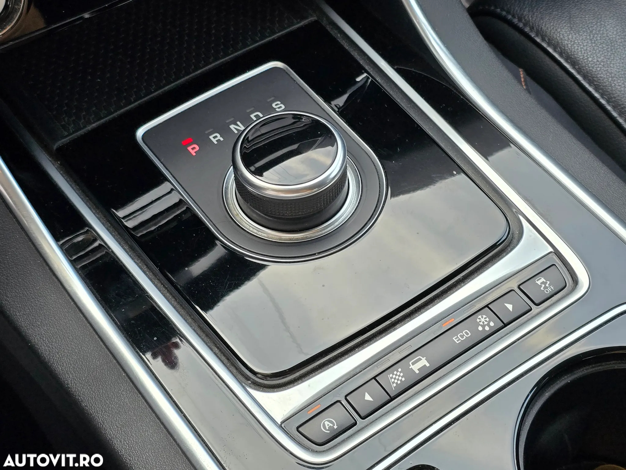 Jaguar XE - 29