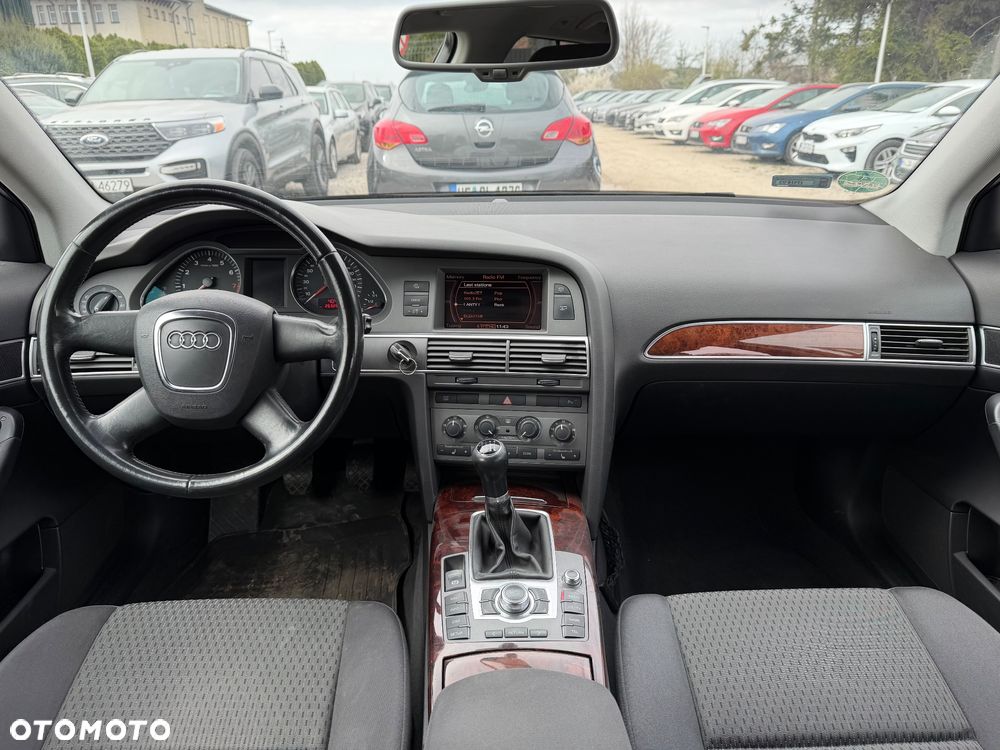 Audi A6 Avant 2.4 - 24