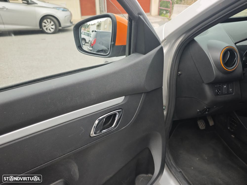 Dacia Spring Comfort Plus - 18