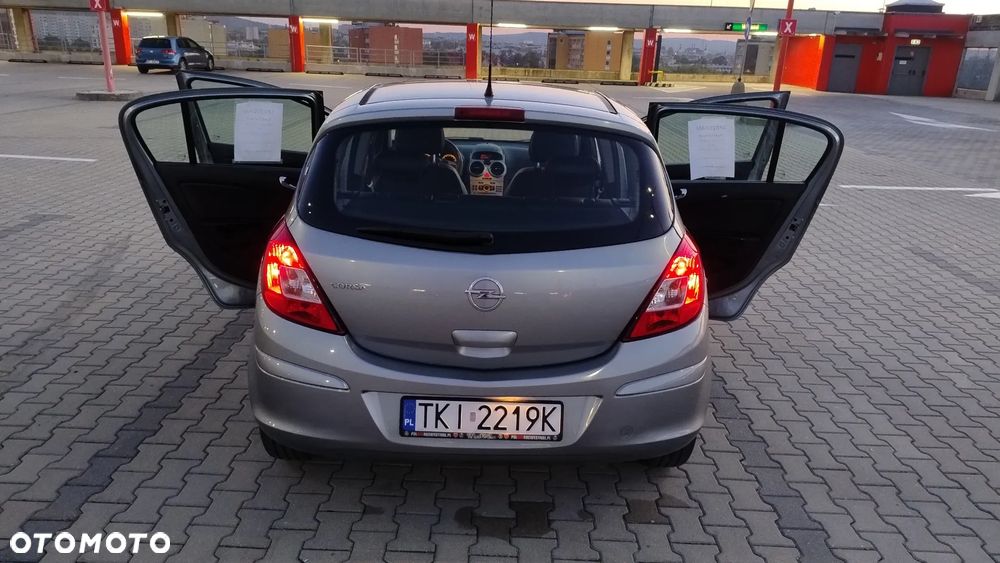 Opel Corsa 1.2 16V Cosmo - 18