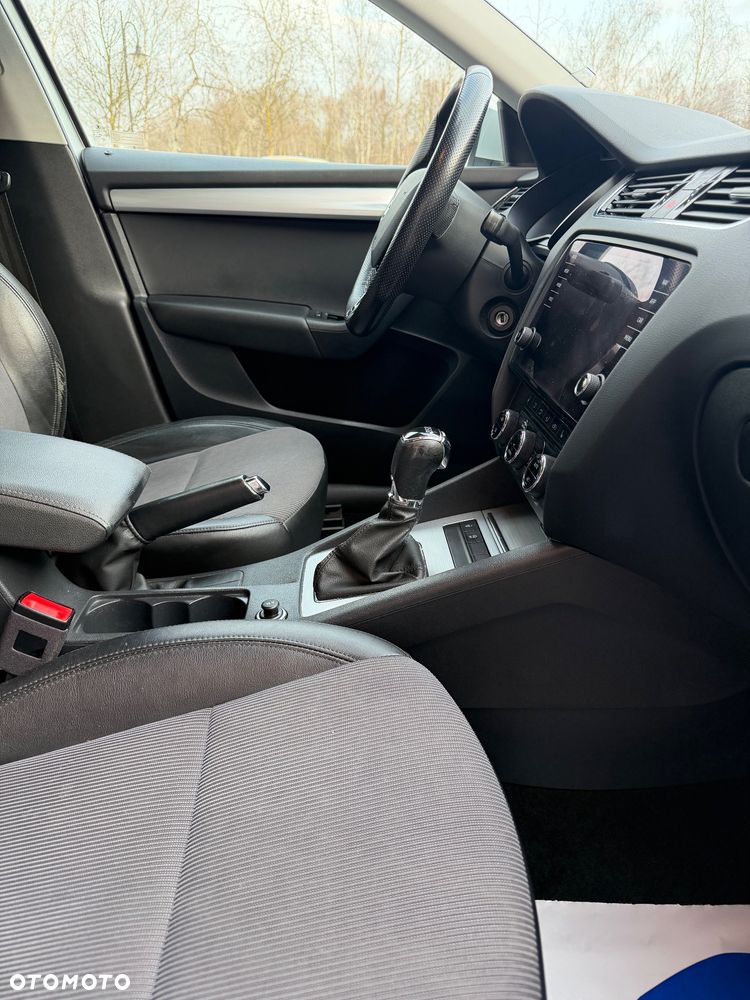Skoda Octavia 1.5 TSI ACT Style DSG - 40