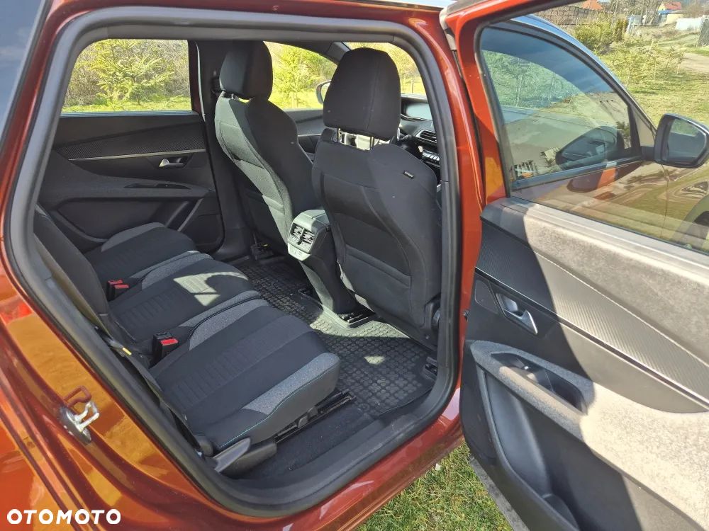 Peugeot 5008 1.2 PureTech Active Pack S&S EAT8 - 16