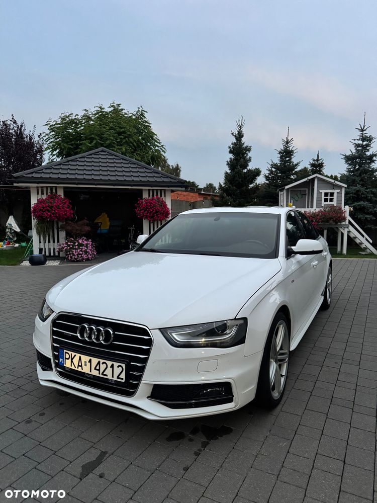 Audi A4 Limousine - 1