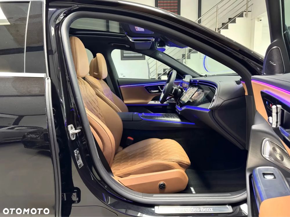 Mercedes-Benz Klasa E 220 d mHEV 4-Matic AMG 9G-Tronic - 14