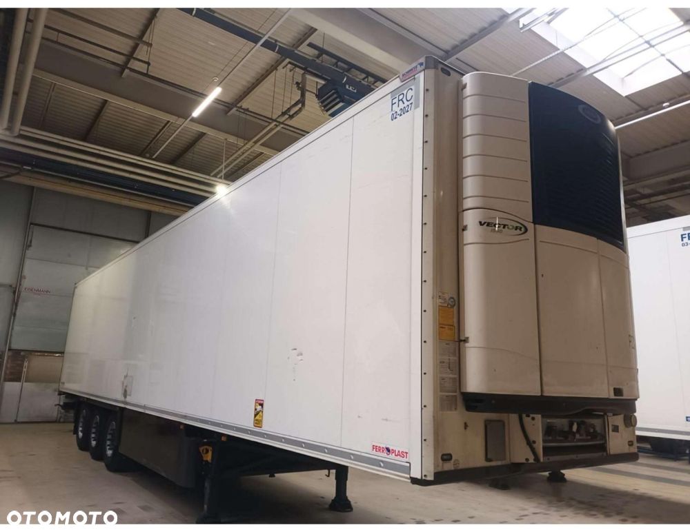 Schmitz Cargobull SKO FP 60 Carrier Vector 1550 - 2
