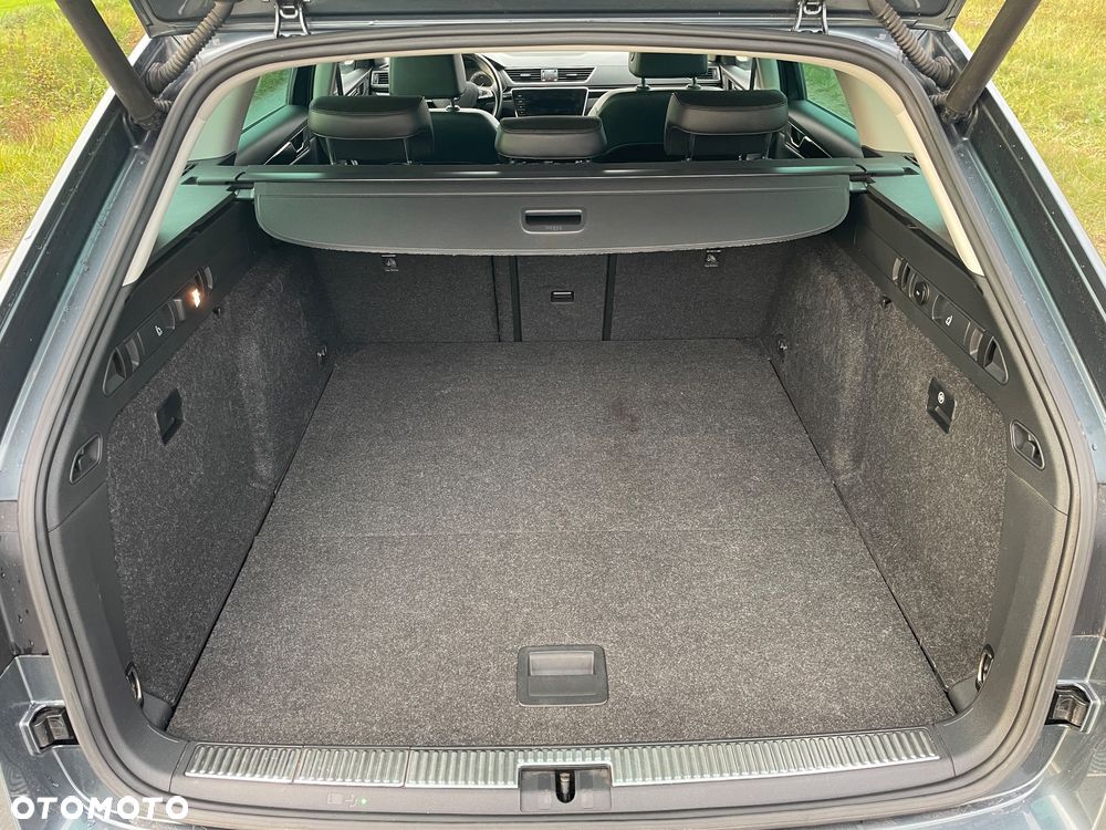 Skoda Superb 2.0 TDI 4x4 DSG L&K - 9