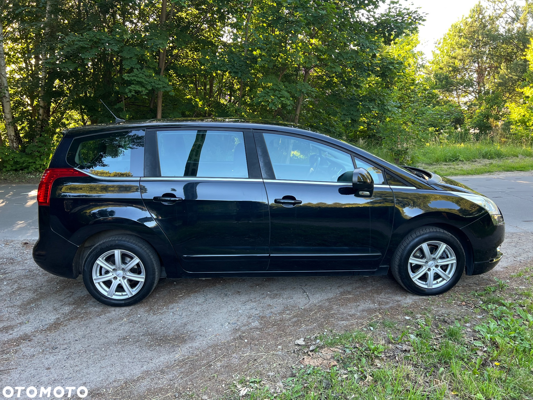Peugeot 5008 - 8