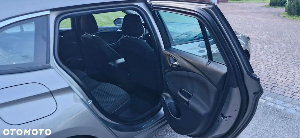Opel Astra 1.4 Turbo Dynamic - 32