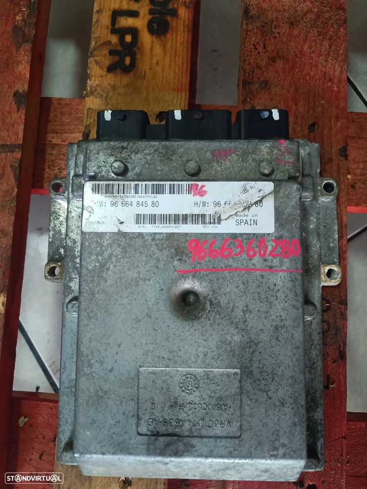 centralina peugeot BOXER 2.2HDI 120cv 4HU -S/W 9666484580 - H/W 9666360280 dcu102