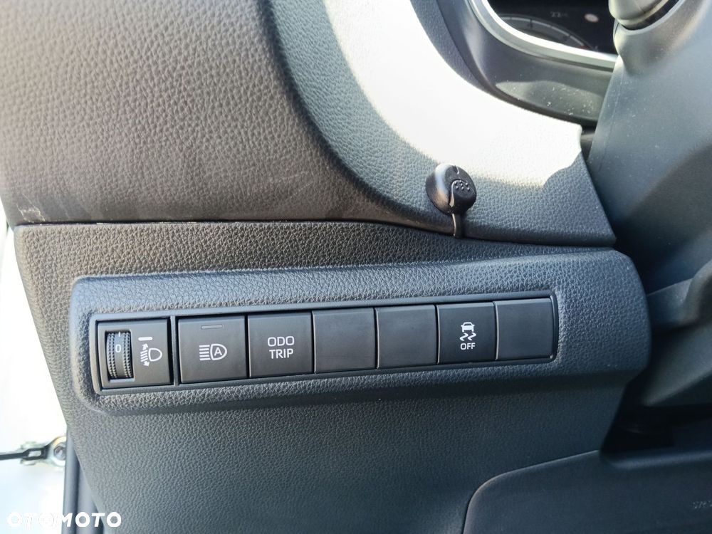 Toyota Corolla 1.8 Hybrid Style - 18