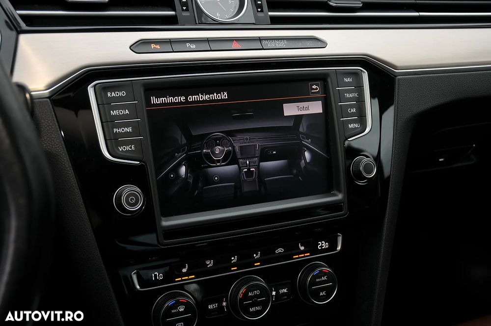 Volkswagen Passat 2.0 TDI DSG Highline - 21