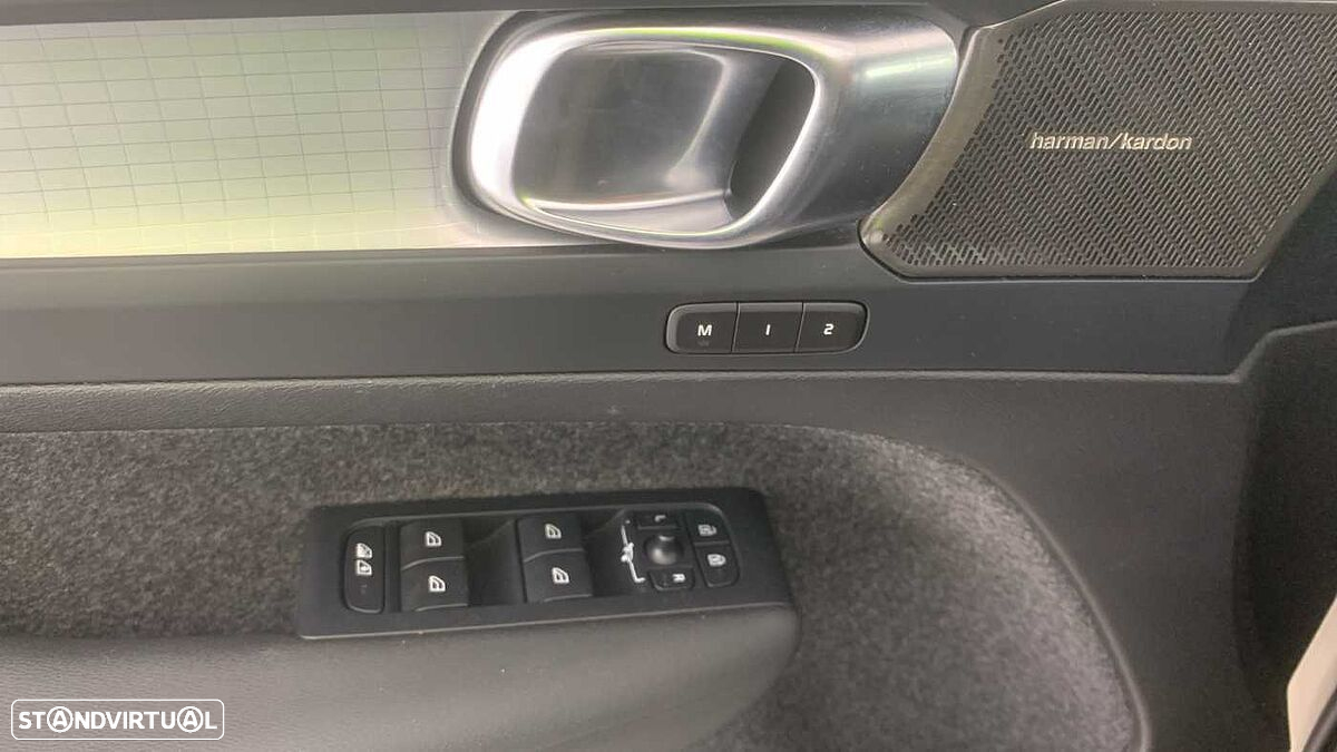 Volvo XC 40 - 21