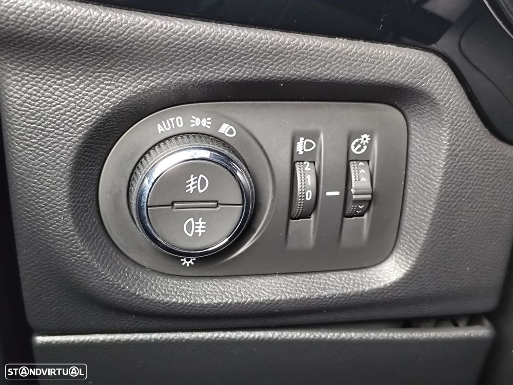 Opel Corsa 1.5 D GS Line - 11