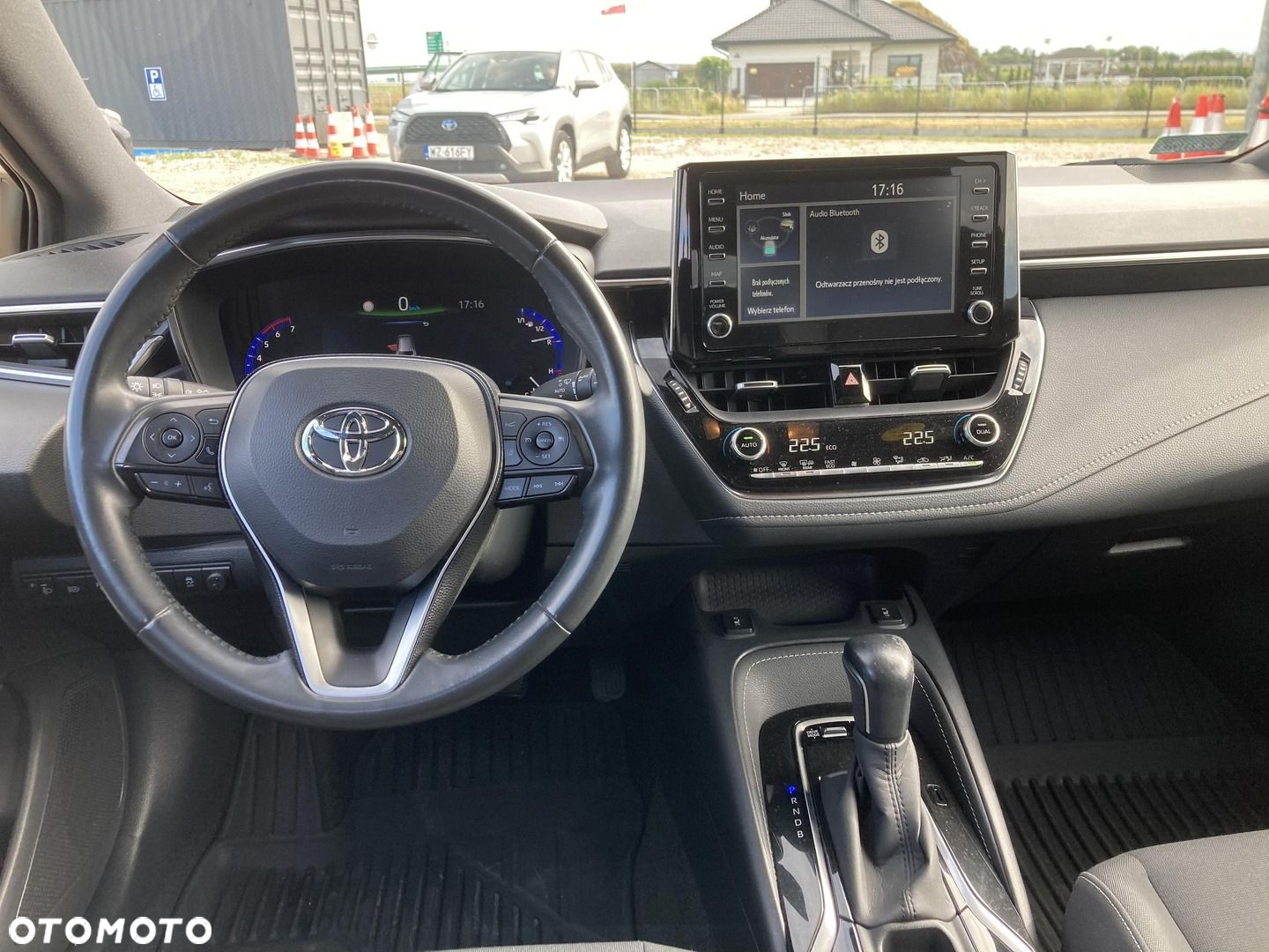 Toyota Corolla - 13