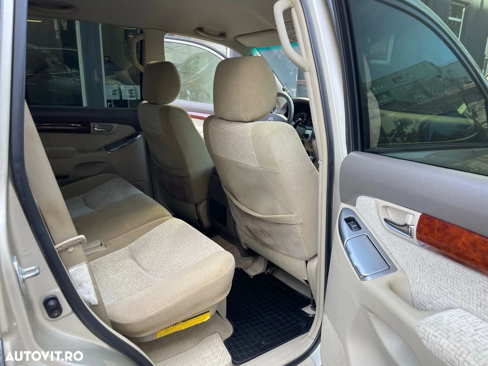 Toyota Land Cruiser - 8