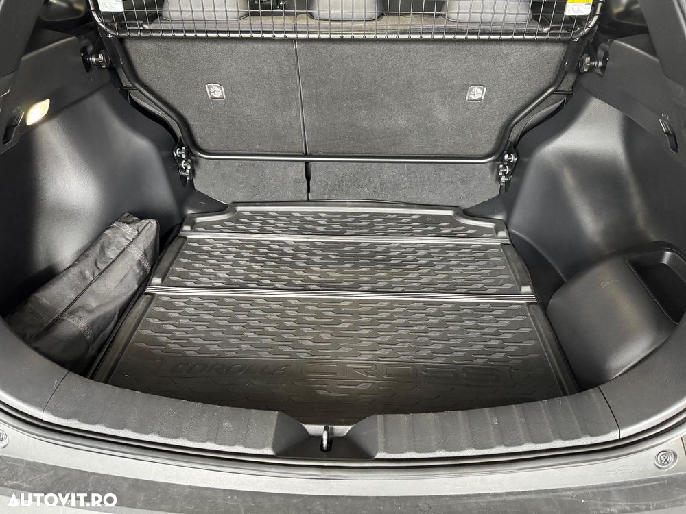 Toyota Corolla Cross Hybrid 2.0 VVT-i Style - 22