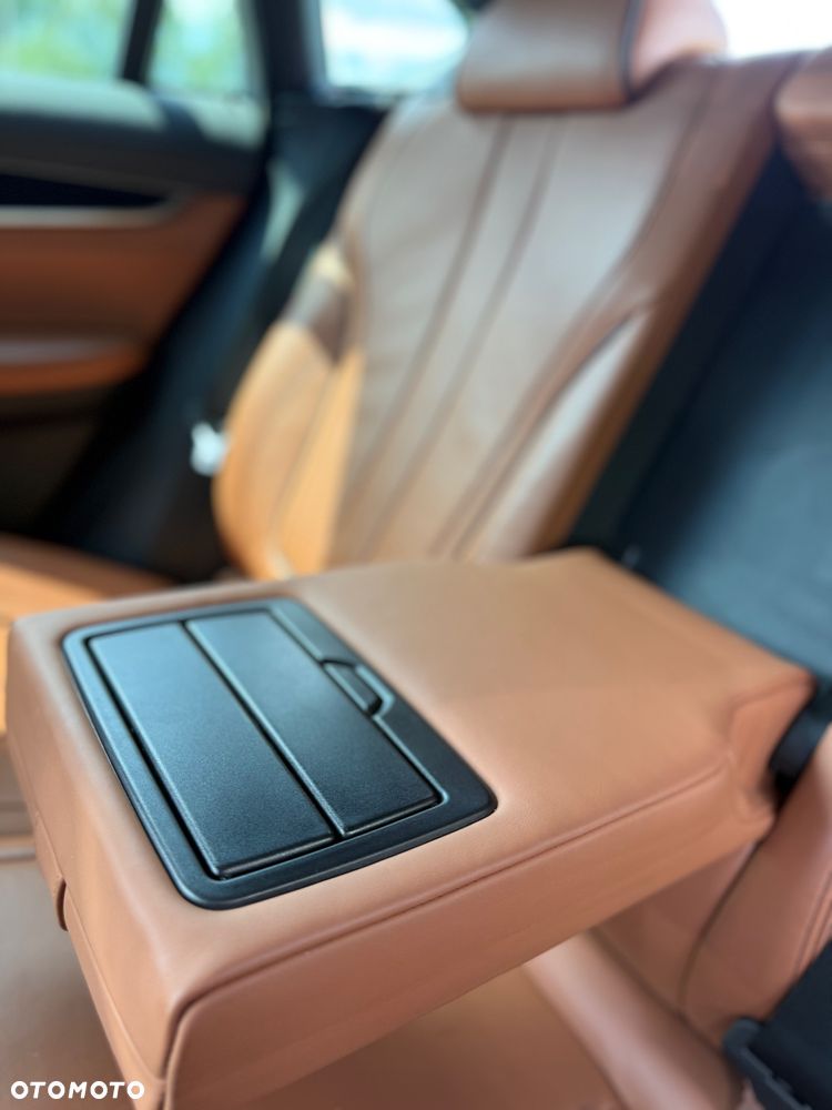 BMW X6 xDrive40d - 14