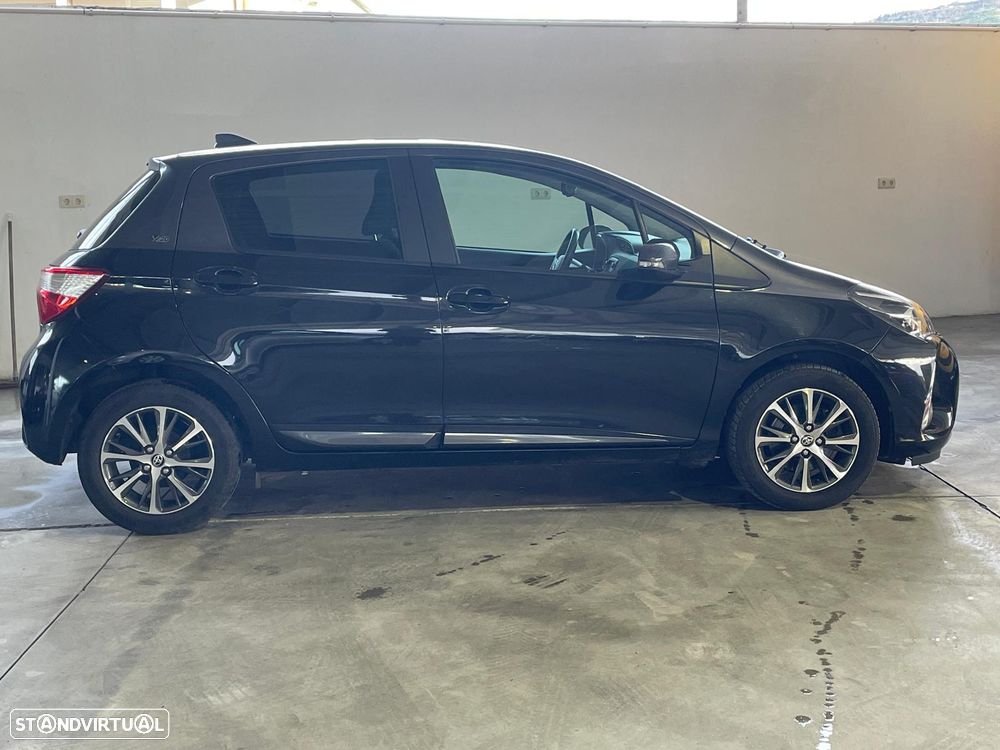 Toyota Yaris 1.5 VVT-i 20 Anos - 6