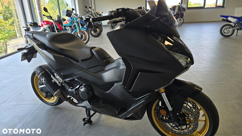 Honda NSS - 18