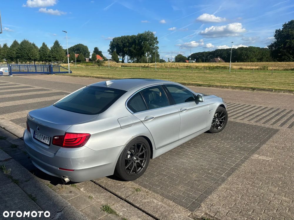 BMW Seria 5 535i xDrive - 6