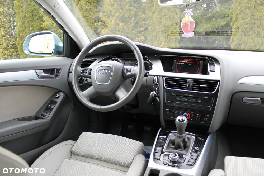 Audi A4 Avant 2.0 TDI Quattro - 27