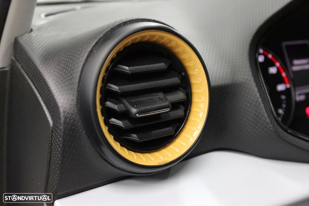 SEAT Arona 1.0 TGI Style - 12