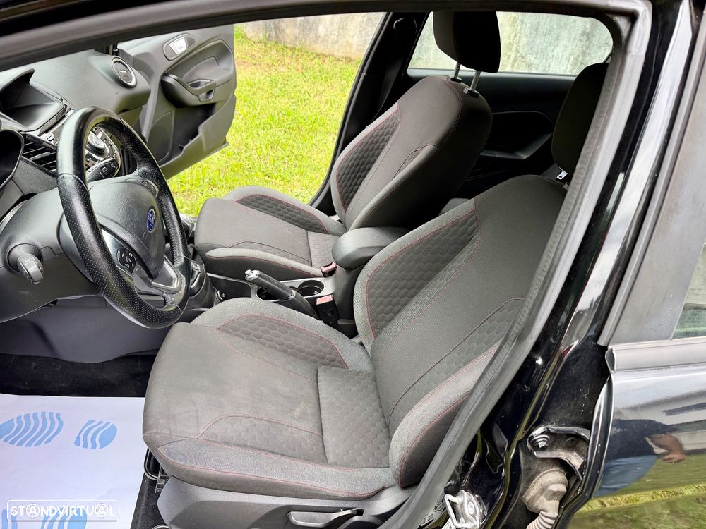Ford Fiesta 1.5 TDCi STLine - 10