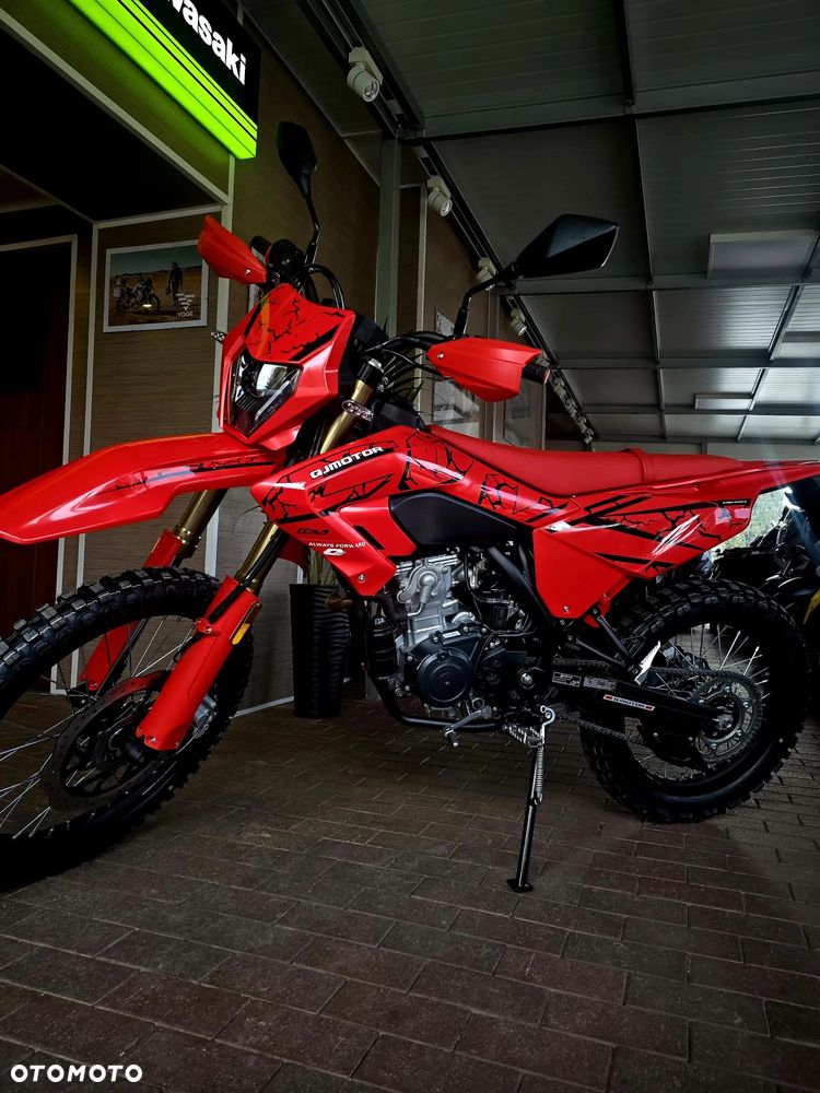 QJMOTOR COV 125X - 8