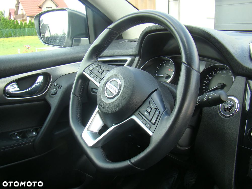 Nissan Qashqai 1.2 DIG-T N-Connecta EU6 - 36