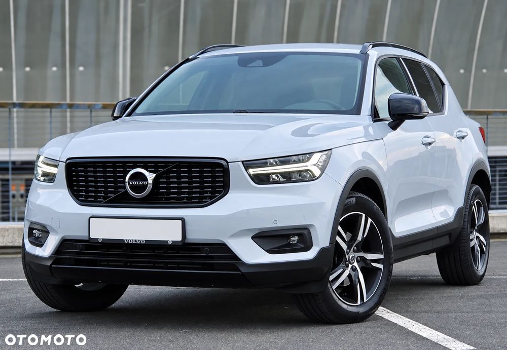 Volvo XC 40 T3 R-Design - 2