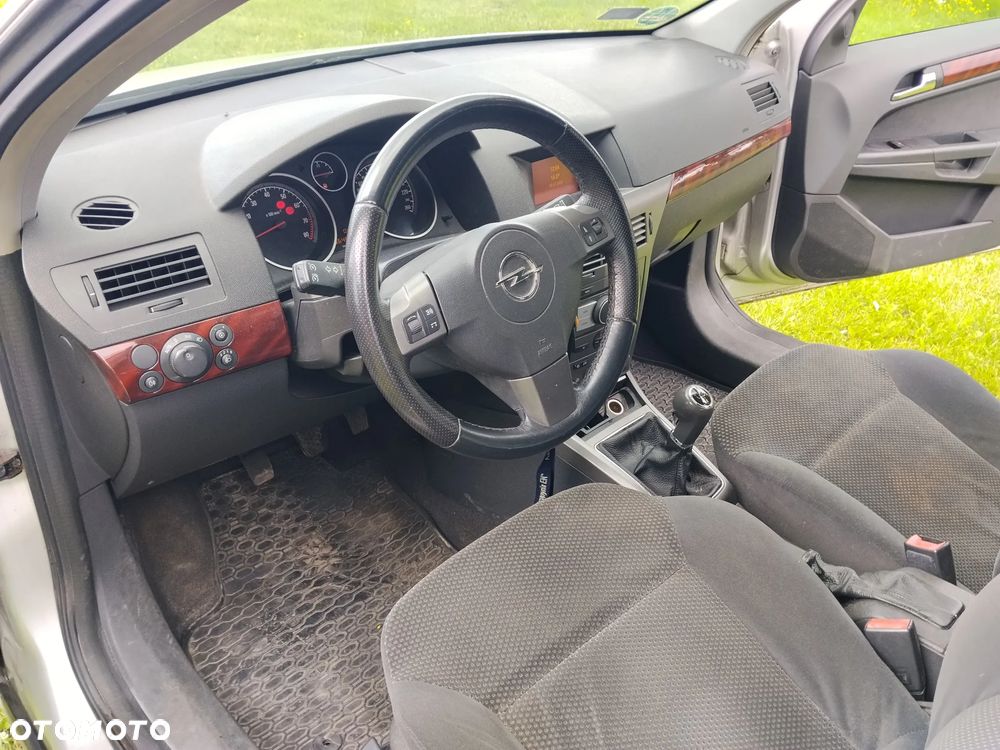 Opel Astra 1.6 Enjoy - 16