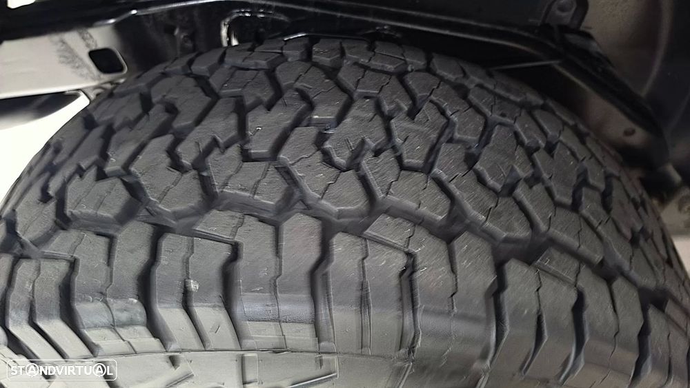 Jeep Wrangler 2.8 CRD ATX Sport - 29