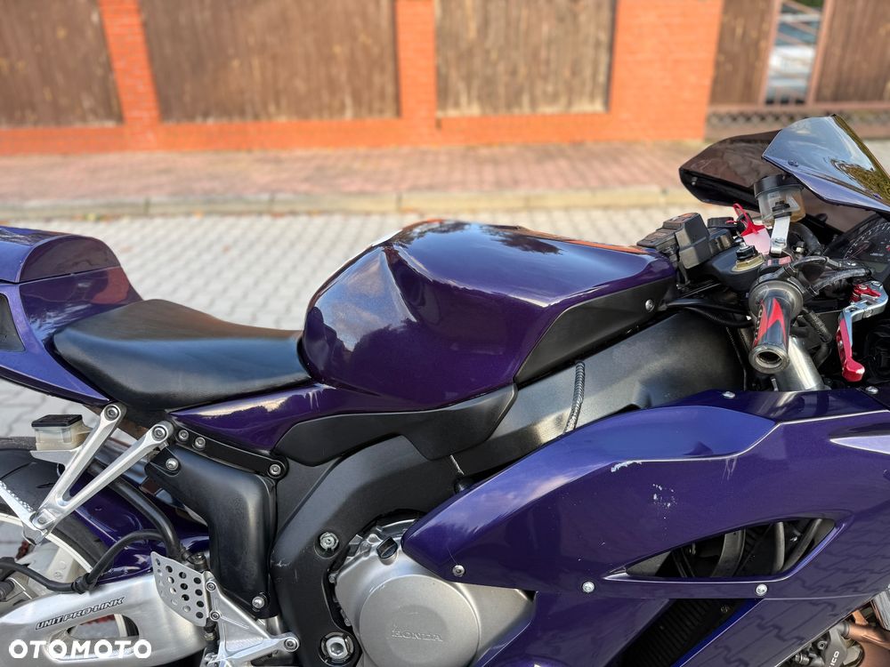 Honda CBR - 11