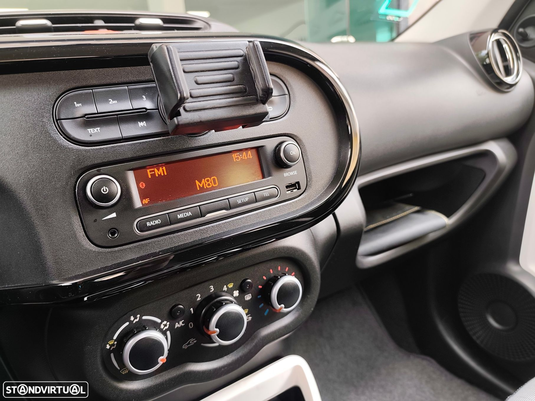 Renault Twingo SCe 70 LIMITED - 18
