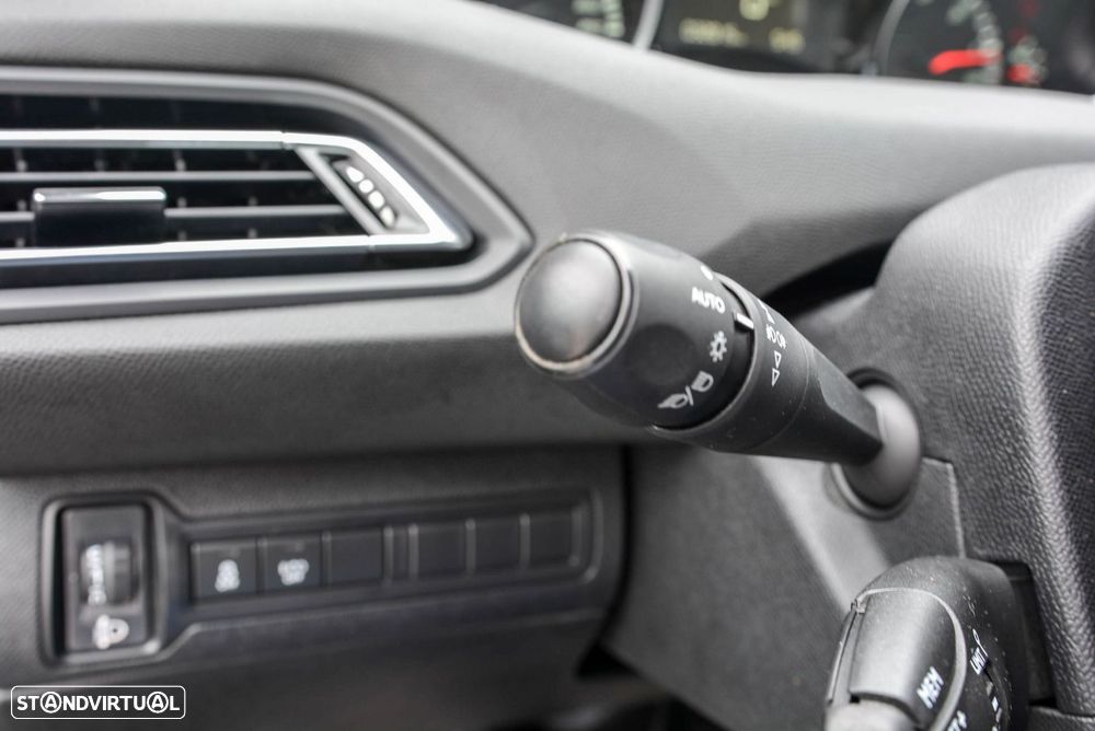 Peugeot 308 SW 1.6 BlueHDi Allure - 26