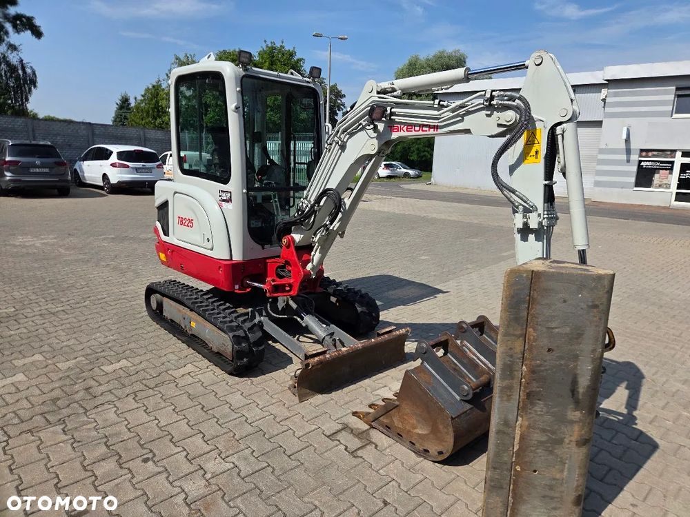 Takeuchi Koparka Minikoparka Takeuchi TB225 V3 Powertilt + 3 łyżki - 6