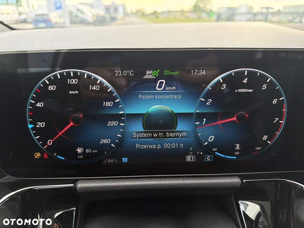 Mercedes-Benz GLA 180 Progressive - 40