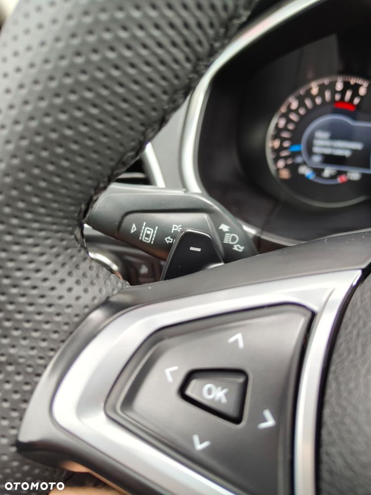 Ford S-Max 2.0 TDCi Bi-Turbo Titanium PowerShift - 21