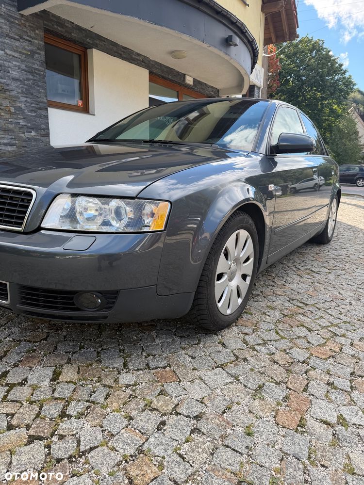 Audi A4 2003 photo 2