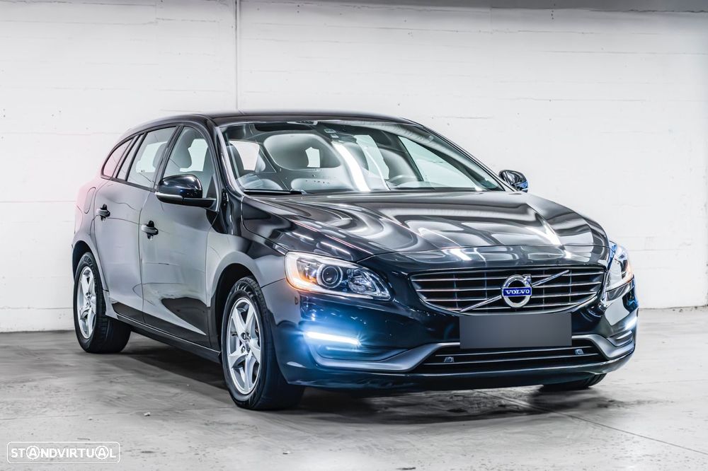 Volvo V60 2.0 D4 Momentum Start/Stop - 1